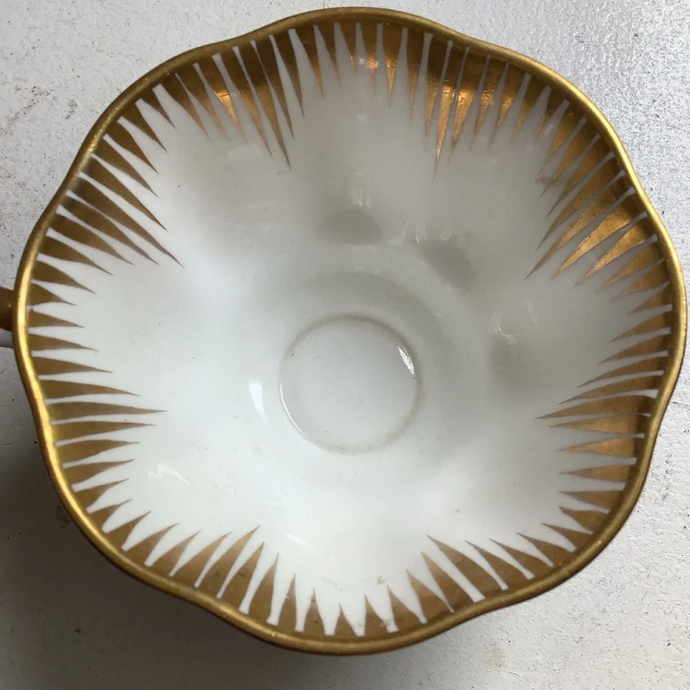 Royal Albert Tea Cup & Saucer England - Picture 8 of 10